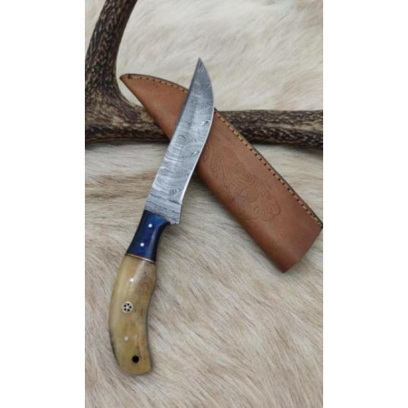 *** Couteau de chasse lame damas manche en os et mitre en bois de rose coloré ref 1005