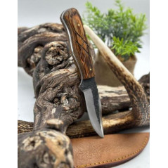 Couteau de chasse lame en brute de forge Manche en bois de rose ,full tang ref BR3
