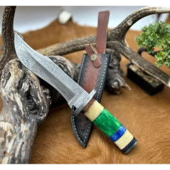 Couteau Bowie lame acier damas 256couches : pièce unique manche en os coloré véritable artisanal ref b111 CM40