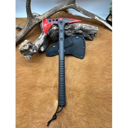 Hache Tomahawk ROUGE AVEC ETUI multifonction CM43
