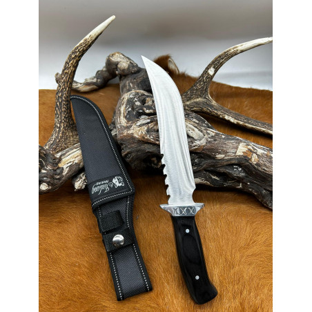 Poignard de chasse Columbia jinlang company manche Bois lame super tranchante ref P2 CM50