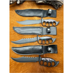 Lots de 3 couteaux de collections type poignard avec étui _KN CM63