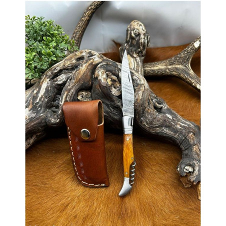 Couteau pliant lame damas 256 couches manche en bois avec etui en cuire ref L2222