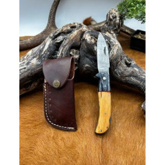Couteau pliant lame damas 256 couches manche en bois avec etui ref CPO09