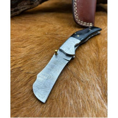 Couteau pliant lame damas 256 couches manche en corne de buffle avec etui D580