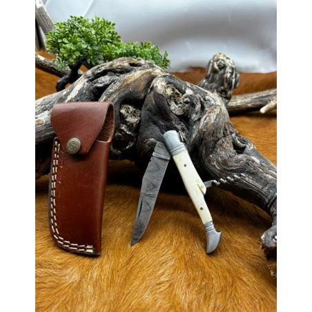 Couteau pliant lame damas 256 couches manche en os de Buffalo avec etui 21cm ref COB01