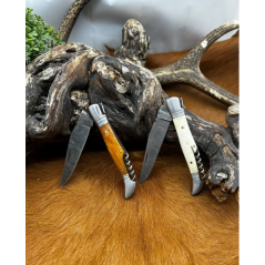 Magnifique lot de deux couteaux damas avec tire bouchons manche en bois et en os avec etui en cuir ref L3