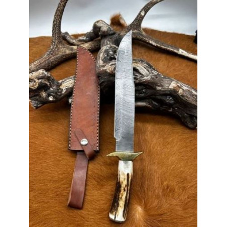 Couteau bowie manche en bois de cerf bois garde en laiton étui en cuire de vache ref B01