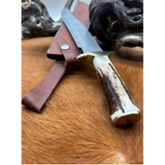 Couteau bowie manche en bois de cerf bois garde en laiton étui en cuire de vache ref B01