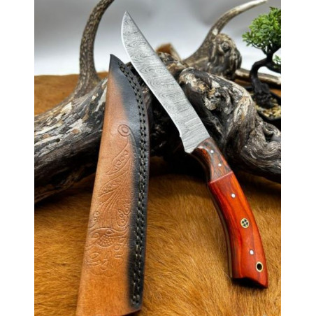 Couteau chasse lame damas 256 couches Manche en bois coloré ref D114