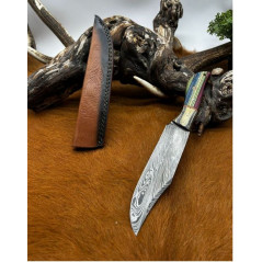Couteau chasse lame damas 256 couches Manche en bois coloré ref D16