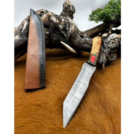 Couteau chasse lame damas 256 couches Manche en bois ref D71