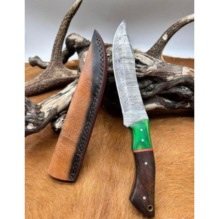 Couteau chasse lame damas 256 couches Manche en Bois ref D13