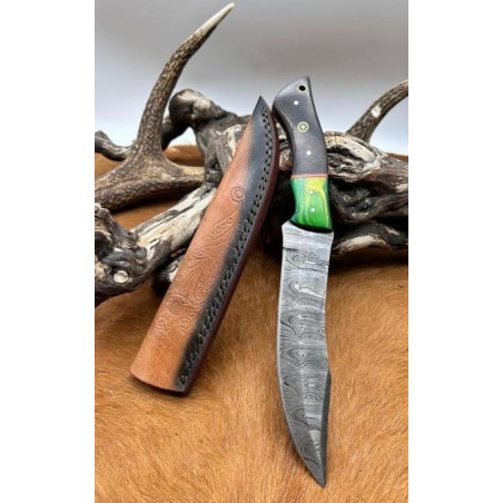 Couteau chasse lame damas 256 couches Manche en Bois ref D13