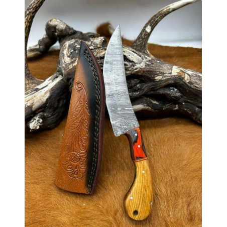 Couteau chasse lame damas 256 couches Manche en bois ref D68