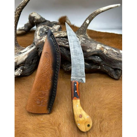 Couteau chasse lame damas 256 couches Manche en bois ref D68