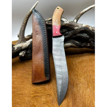 Couteau chasse lame damas 256 couches Manche en bois ref D45