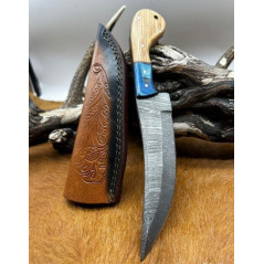Couteau chasse lame damas 256 couches Manche en bois ref D77