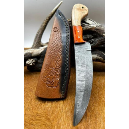 Couteau chasse lame damas 256 couches Manche en bois ref D75