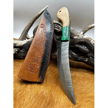 Couteau chasse lame damas 256 couches Manche en bois ref D78