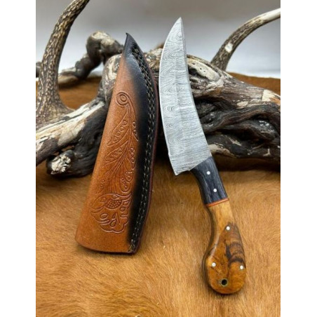 Couteau chasse lame damas 256 couches Manche en bois ref D53