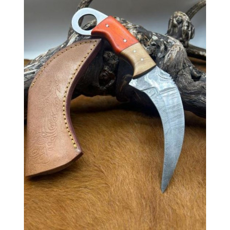 Couteau Karambit Lame Acier DAMAS 256couches manche en bois Fabrication Artisanal Réf K27