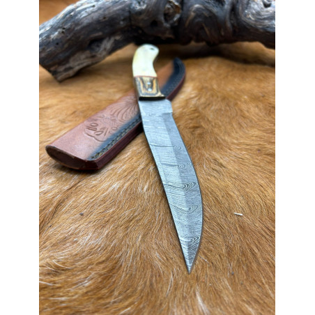 Couteau de chasse lame damas manche en os ref D51