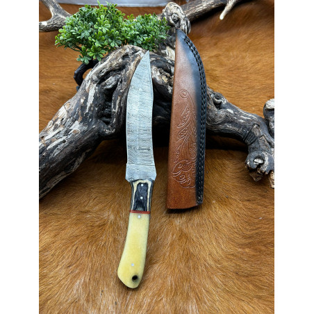 Couteau de chasse lame damas manche en os ref D55