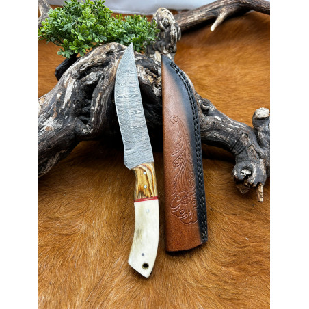 Couteau de chasse lame damas manche en os ref D66