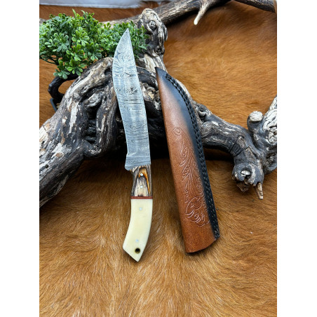 Couteau de chasse lame damas manche en os ref D74