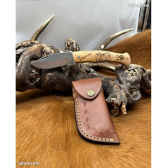 Couteau de poche graver sur le thème du Chasseur et Bécasse avec étui en cuir de vache