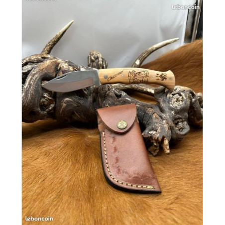 Couteau de poche graver sur le thème du Chasseur et Bécasse avec étui en cuir de vache
