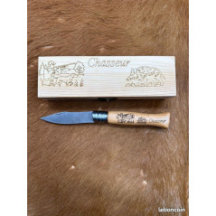 Coffret Chasseur couteau de poche en bois avec gravure et possibilité de rajouté un prénom ref T910
